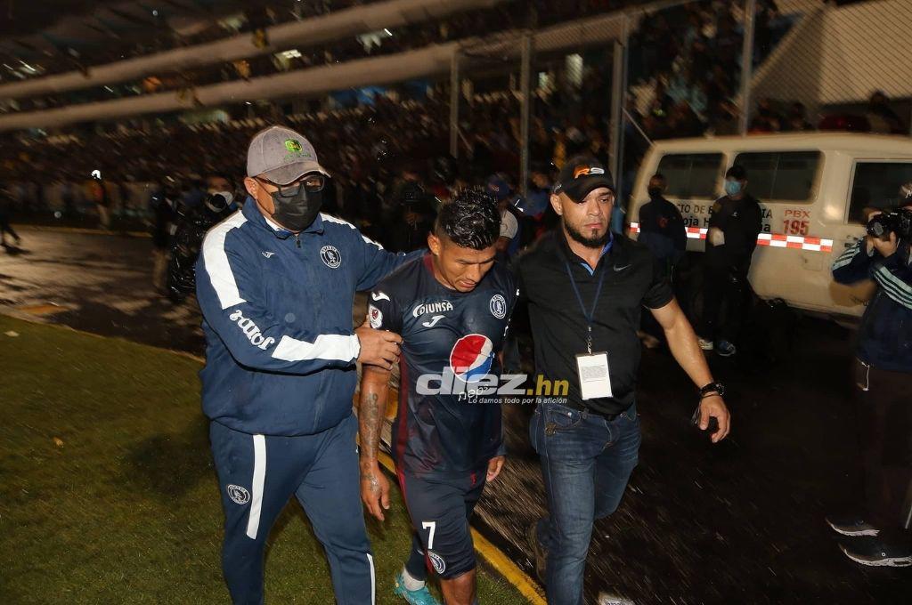 NO SE VIO EN TV: Los enfados de Héctor Vargas, dedicatoria de Moreira y el aficionado de la caguama en la fiesta de Motagua en la final