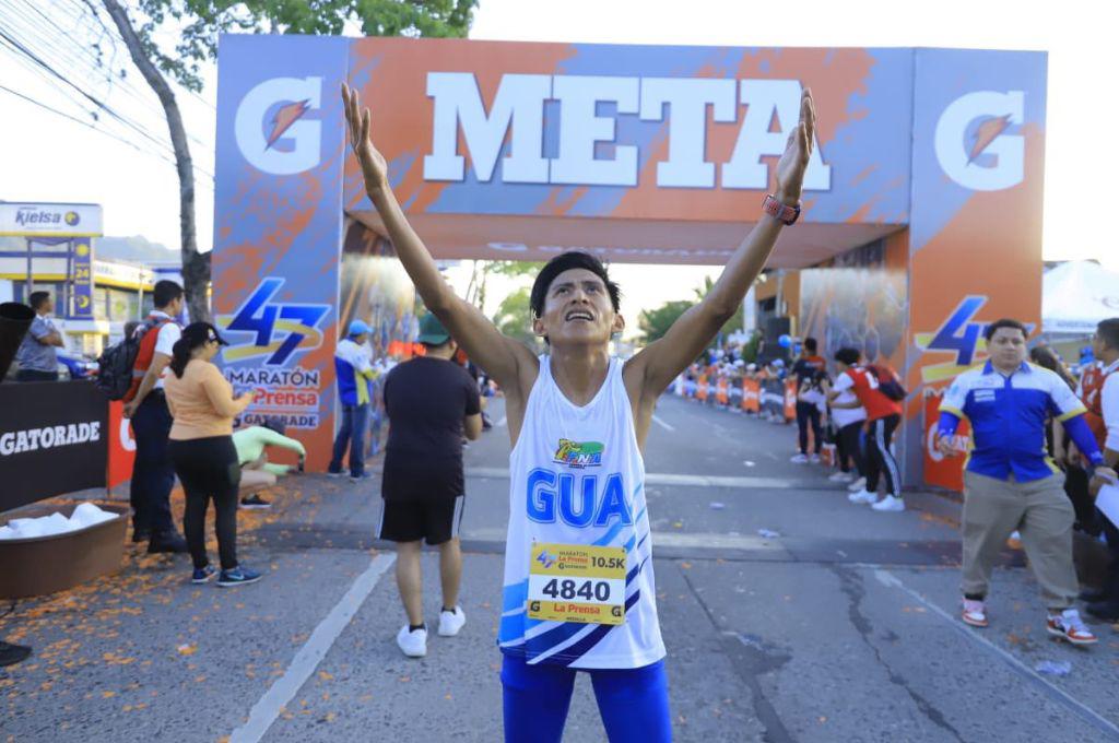Guatemalteco José Luis Pirir fue el ganador de los 10 kilómetros de la Maratón de LA PRENSA