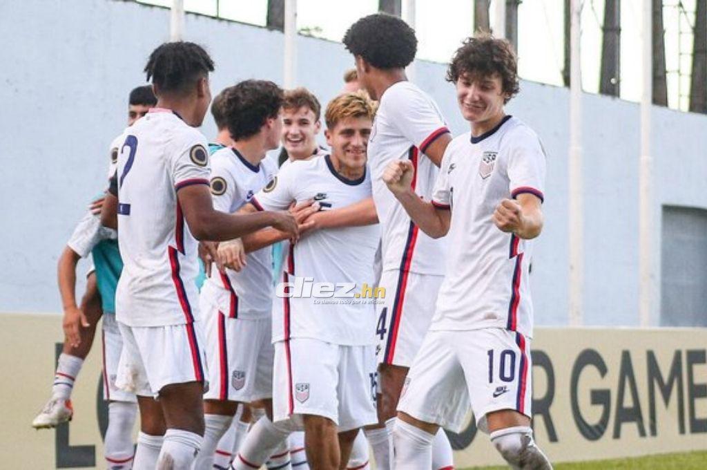 FOTOS: La petición de la novia de Marco Aceituno, la llegada de Roberto Contreras al Morazán y la algarabía de los hondureños