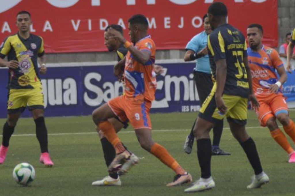¡Mal resultado para ambos! Lobos UPNFM y Génesis empataron sin goles en el Estadio Emilio Williams de Choluteca