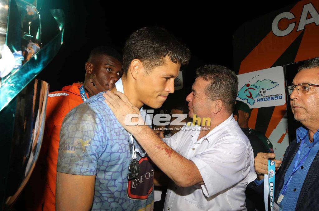 Así fue la eufórica celebración de Juticalpa FC tras conseguir el ascenso a la primera división y la tristeza del Lone FC