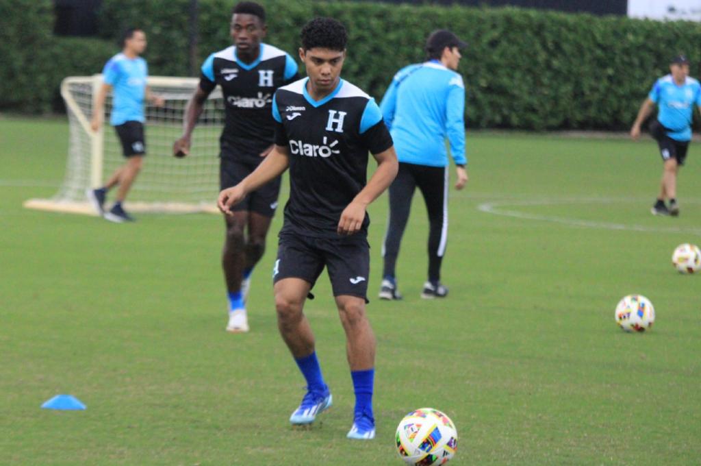 Josué Rodríguez, el legionario que Reinaldo Rueda invitó a la Selección de Honduras y es pupilo de Rambo de León
