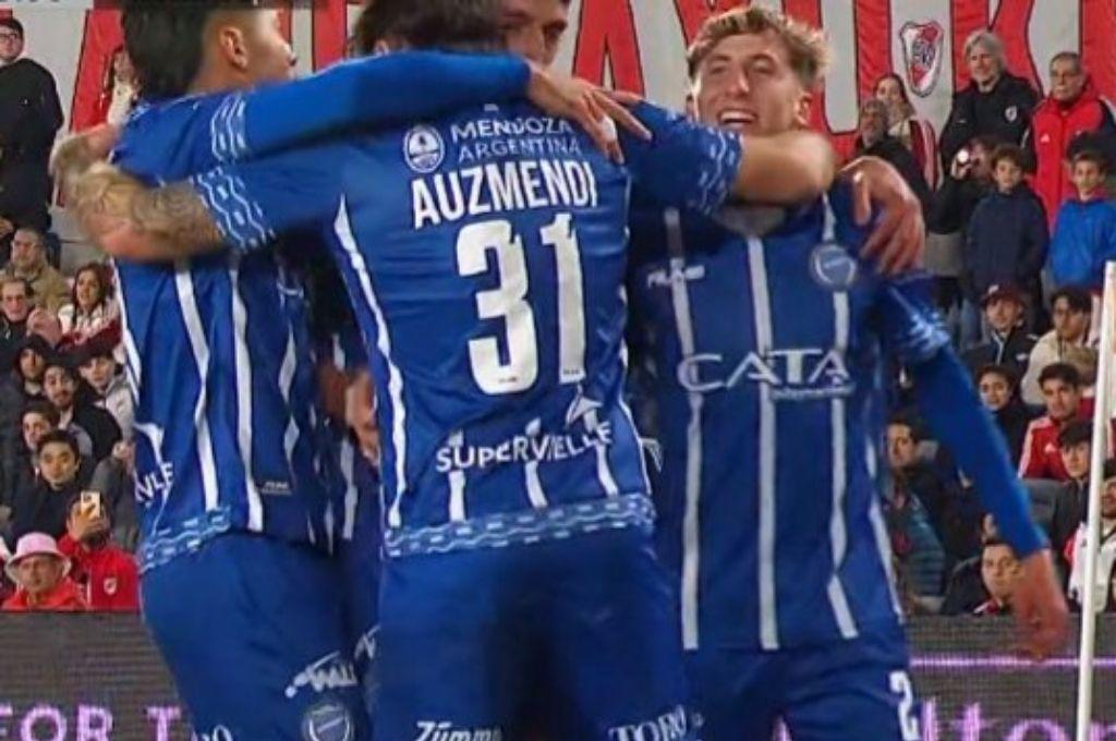 Nació en Honduras: ¿Por qué le apodan 'El Pistolero' a Agustín Auzmendi, delantero que le anotó doblete a River Plate?