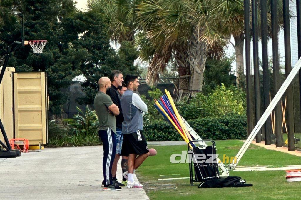 ¿Se podrán tomar fotos con Messi en El Salvador? El saludo del argentino con David Ruiz y los guardaespaldas del ‘10’