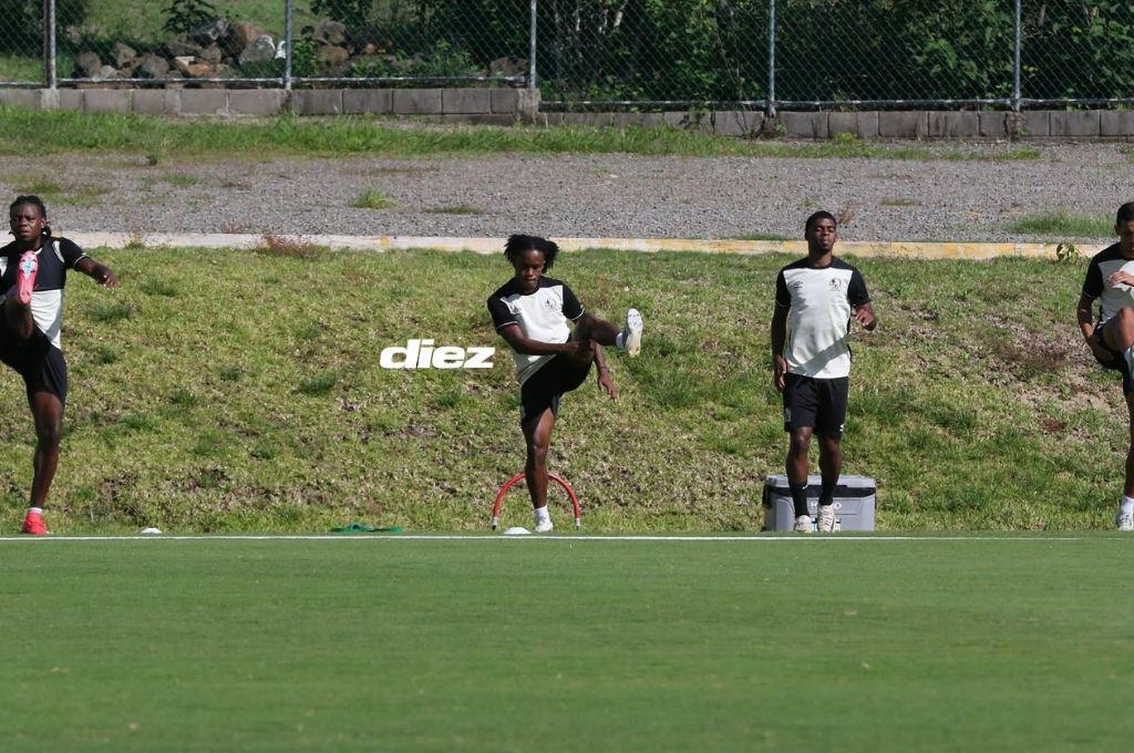 Olimpia sufrirá una baja, busca nuevo fichaje y Espinel le da la bienvenida; así fue el entreno del león previo al clásico con Motagua