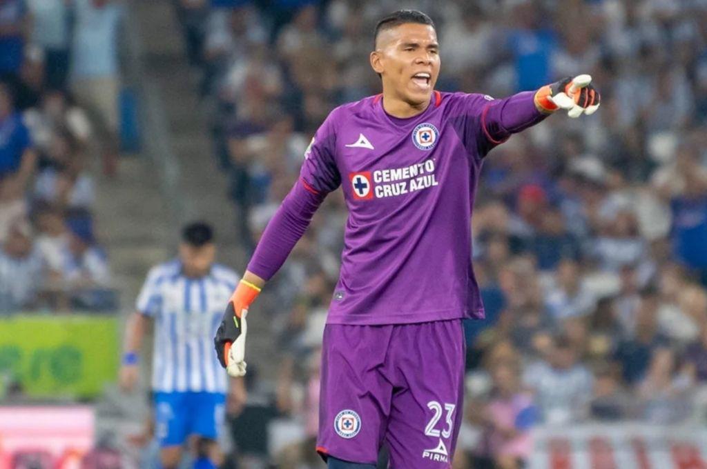 ¡Escándalo! Jugador de la Liga MX es acusado de robar casa en México y esto dijo la dueña que se llevó: 15 pares de tenis