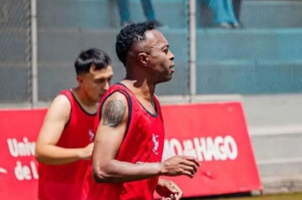 Mundialista es arrestado por robarse celulares y computadoras: fue atrapado con una subametralladora