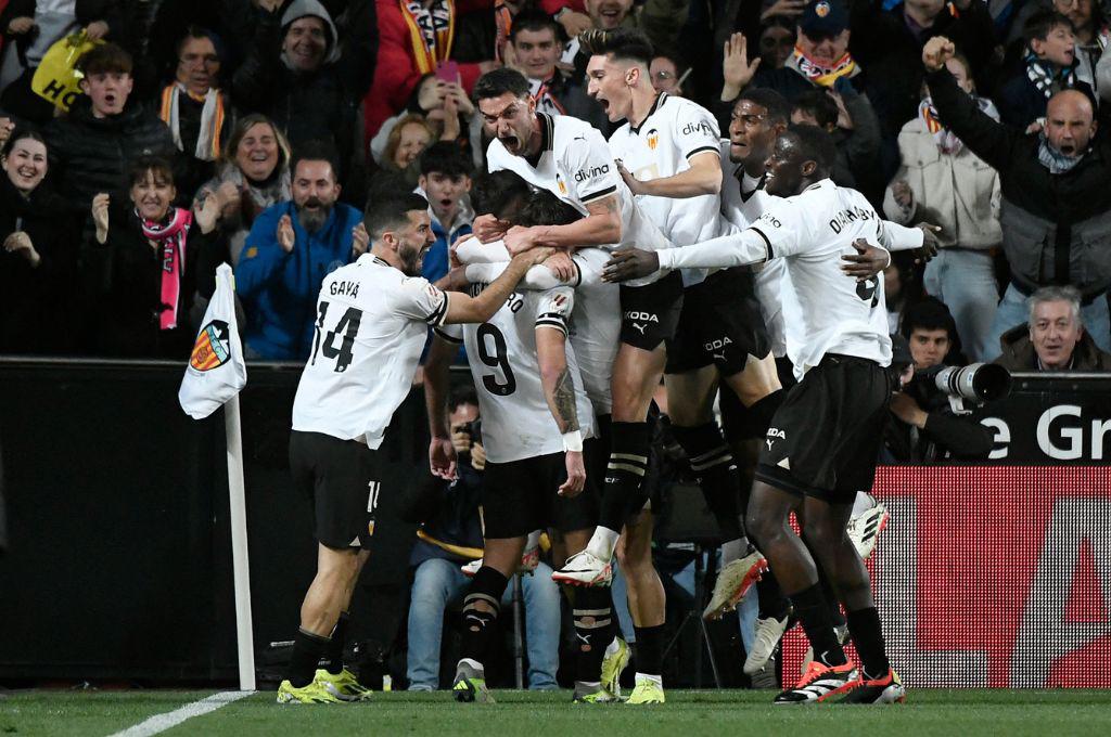 El ‘robo’ de Gil Manzano al Real Madrid, la terrible lesión de Diakhaby y la bronca que tuvo Vinicius con el Valencia en Mestalla