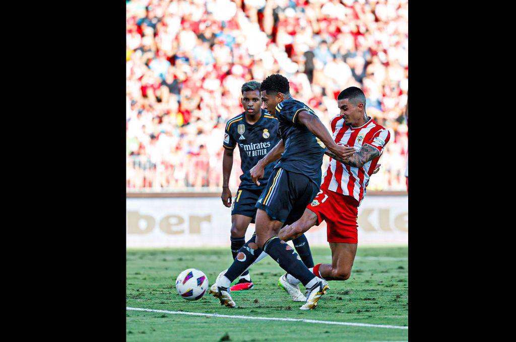 ¿Por qué Bellingham usa las medias rotas? El secreto que hay detrás de todo esto de la figura del Real Madrid