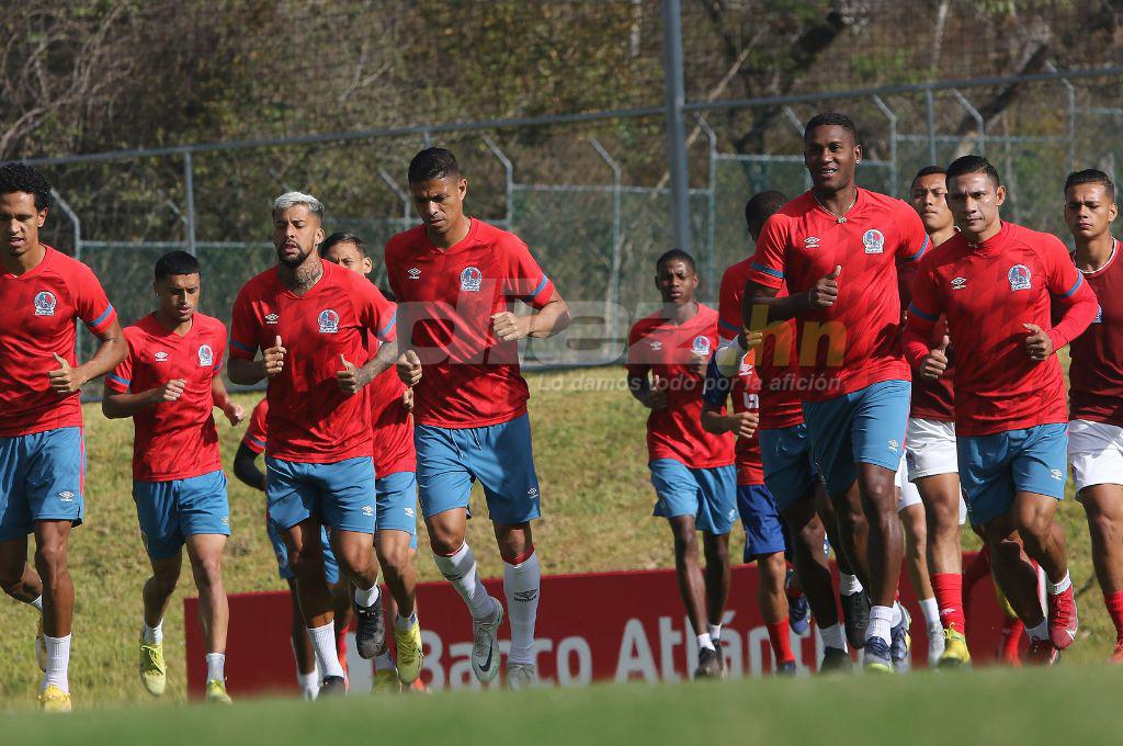 ¡Plagado de ausencias! El Olimpia de Pedro Troglio entrena diezmado previo al partido ante el Victoria