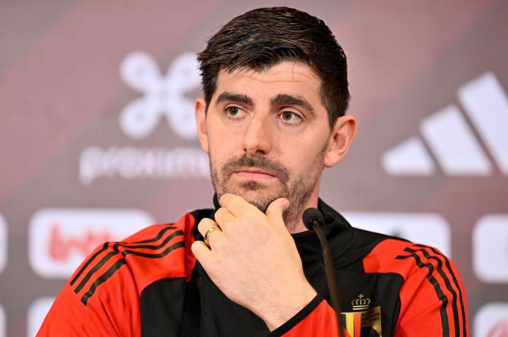 Se retiró de Bélgica por culpa de Courtois y el aquero del Real Madrid dejó la peor respuesta: “Prefiero que me lo diga...”