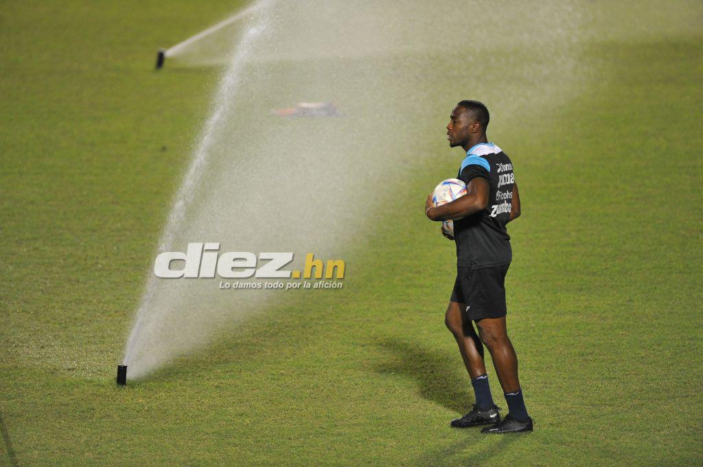 Suazo y Maynor dieron clases a los jóvenes: ¿Qué estuvo entrenando el ‘Choco’? y quién se llevó el baile en el rondo en el Chelato Uclés