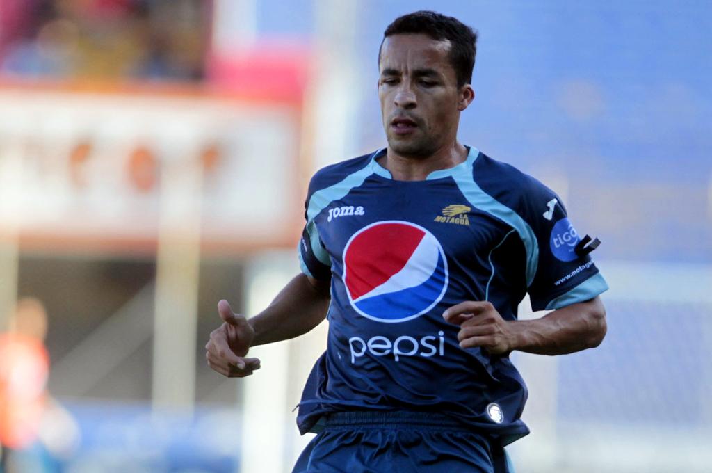 Iván Guerrero no se olvida de Motagua y previo a la final contra Real España le hace un regalo al club