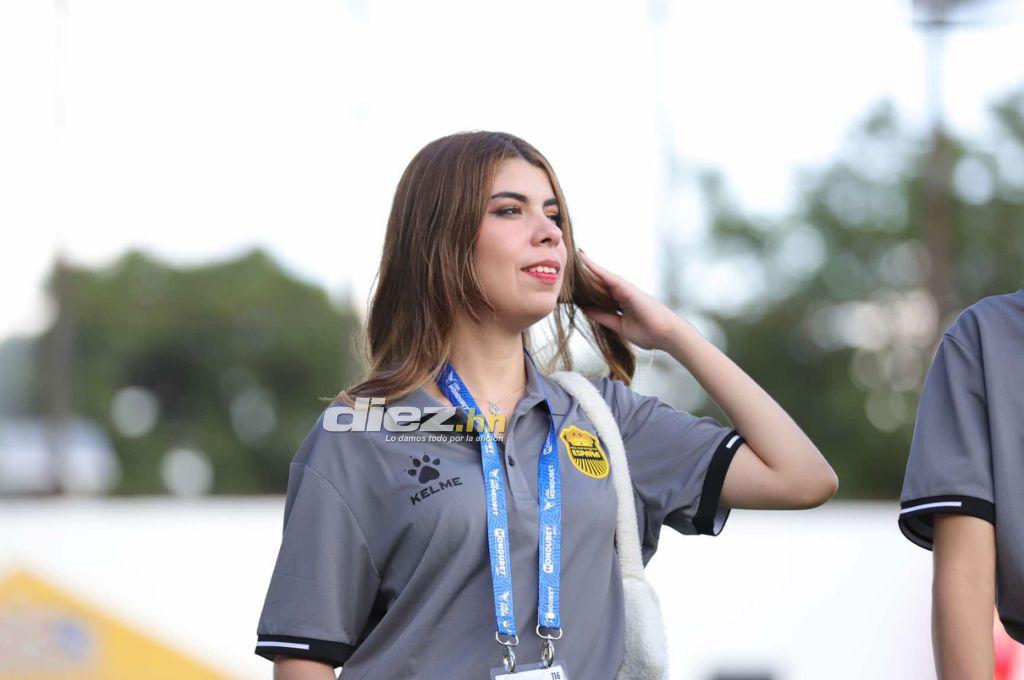 Muchas bellezas y gran ambiente en el estadio Morazán para el clásico entre Real España-Olimpia