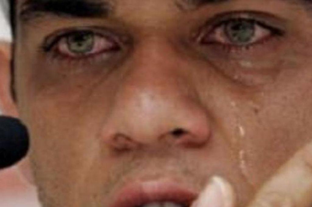 “Dani Alves se suicidó”: los mensajes que enviaron su mamá y hermano sobre la supuesta muerte del ex jugador