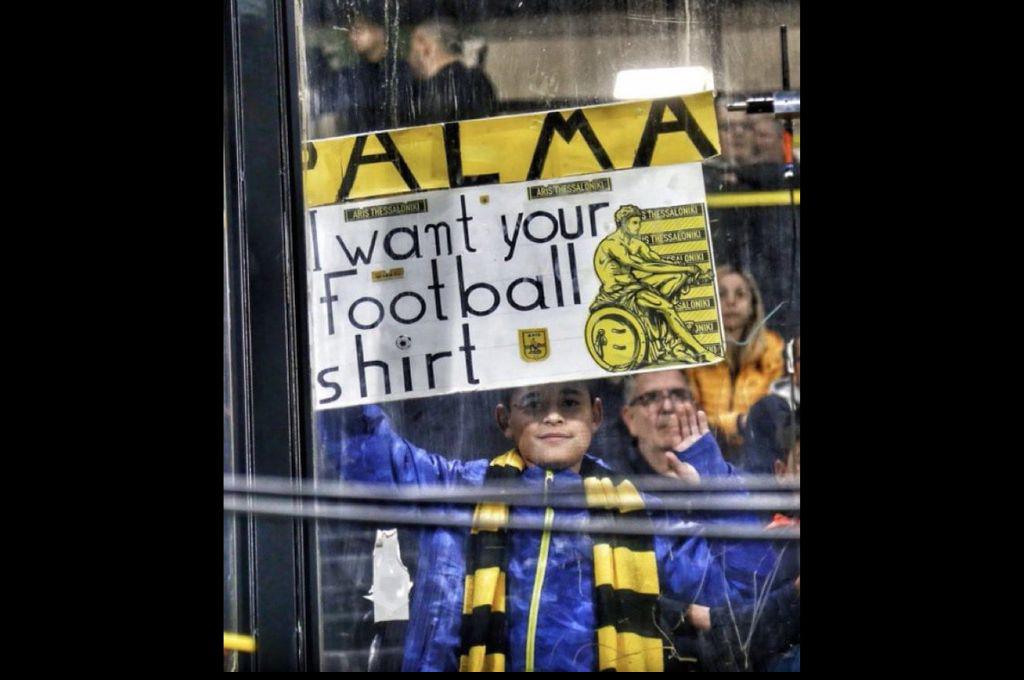 Medio internacional y periodista griego elogian a Luis Palma por el hat-trick que hizo en el triunfo del Aris ante el Lamia