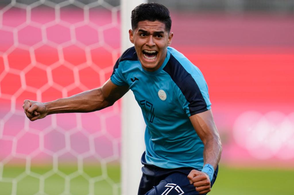 Luis Palma podría jugar en Inglaterra: el Aris de Grecia está  negociando su fichaje en la Championship