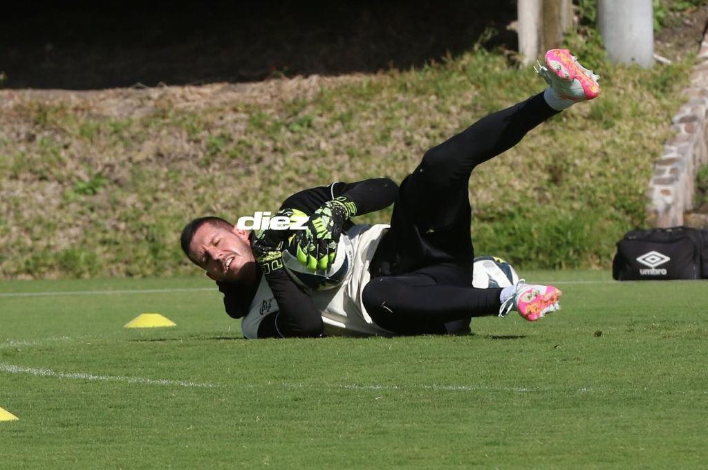 Olimpia sufrirá una baja, busca nuevo fichaje y Espinel le da la bienvenida; así fue el entreno del león previo al clásico con Motagua