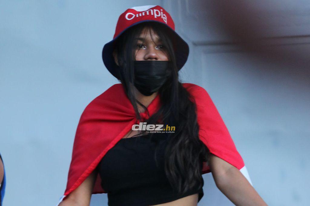 Mensaje a Municipal, el carro que se quedó botado y las chicas: ambientazo previo al partido de Olimpia por Liga Concacaf