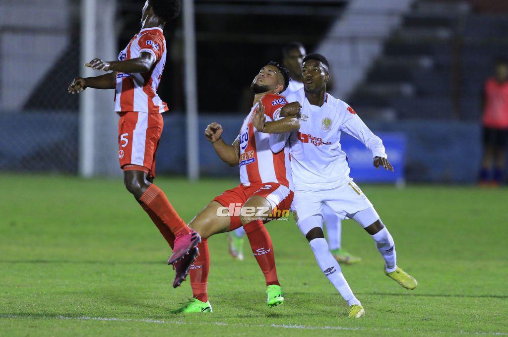 NO SE VIO EN TV: las duras imágenes de los jugadores de Motagua, quién es el nuevo debutante en Olimpia y el que rompió en llanto