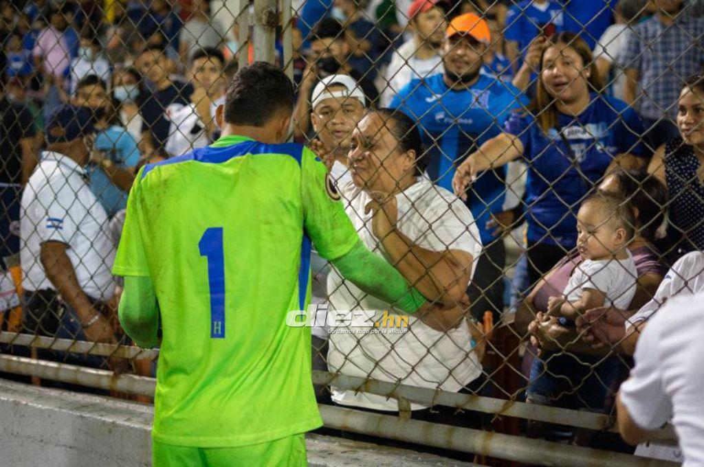 Qué dice la pancarta de las metas, así celebraron los mundialistas de Honduras en el camerino y las selfies de Odin Ramos e Isaac Castillo