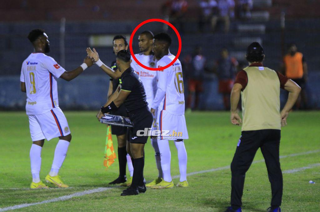 NO SE VIO EN TV: las duras imágenes de los jugadores de Motagua, quién es el nuevo debutante en Olimpia y el que rompió en llanto