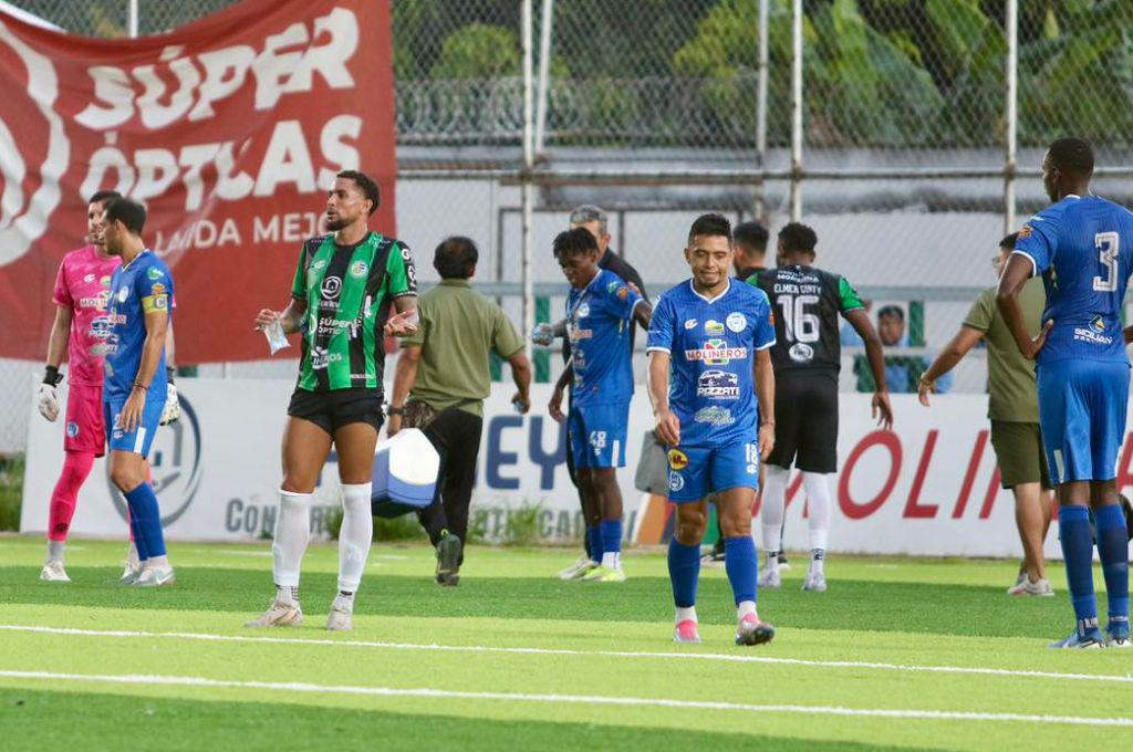 ¡Alerta Roja! Jugadores de dos equipos de la Liga Nacional de Honduras en huelga por falta de pagos ¿cuánto les deben?