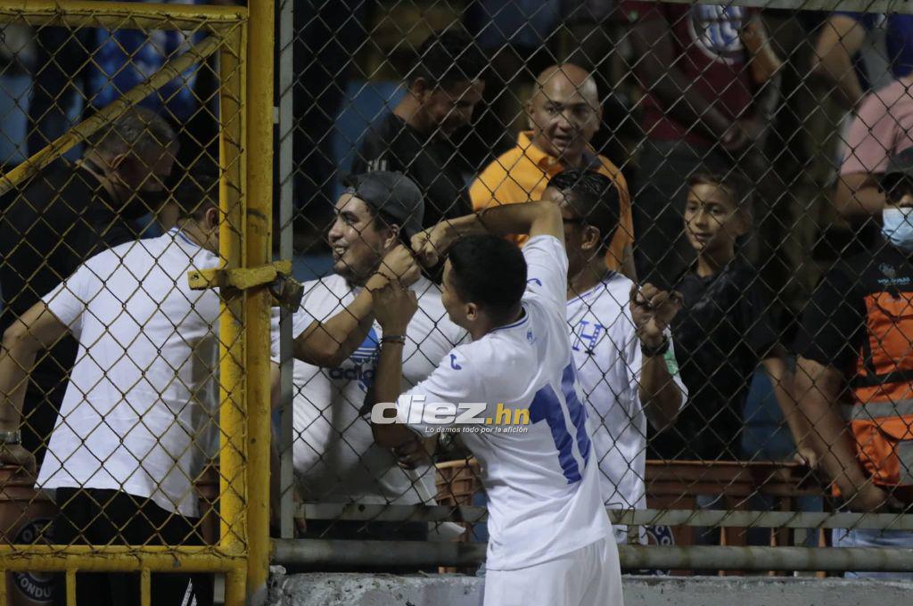 Qué dice la pancarta de las metas, así celebraron los mundialistas de Honduras en el camerino y las selfies de Odin Ramos e Isaac Castillo