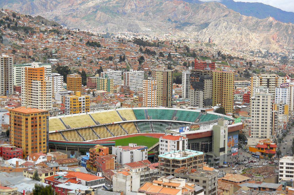 Escándalo en Conmebol por el Bolivia vs Venezuela: las butacas son de durapax y lo que le afectó a jugadores en pleno partido