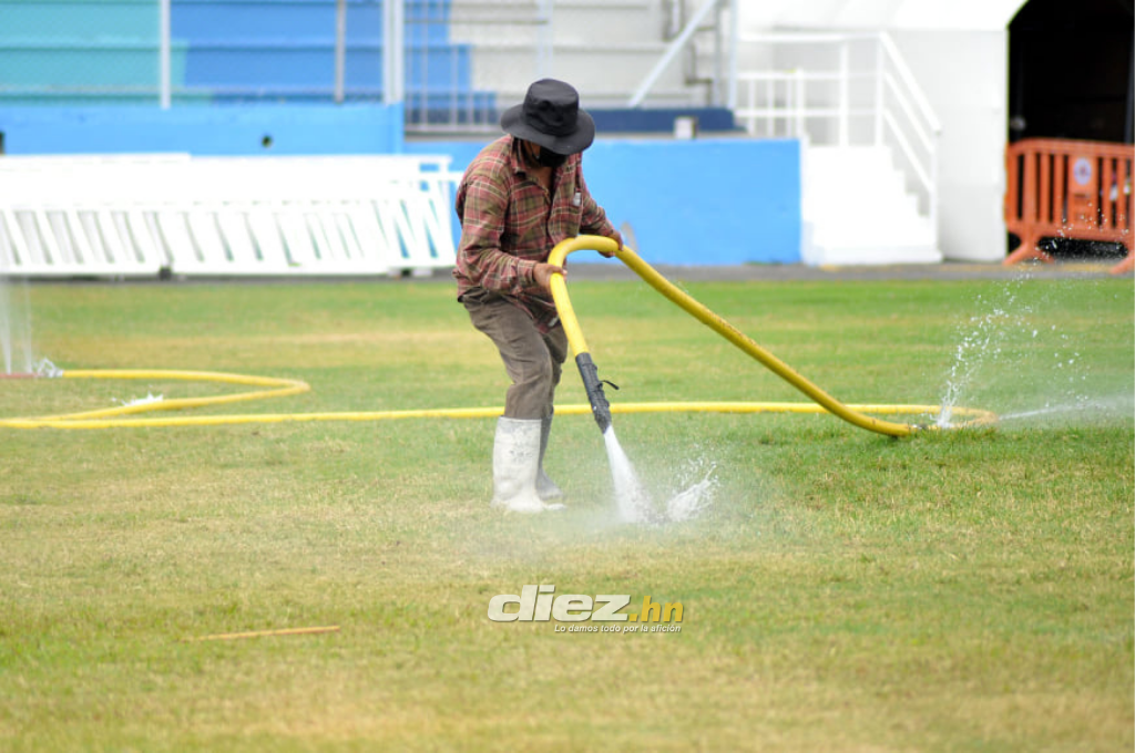 ¡Ya tiene nuevas butacas, pero la cancha está peor! Así luce actualmente el estadio Nacional y los cambios que vienen a mitad de año