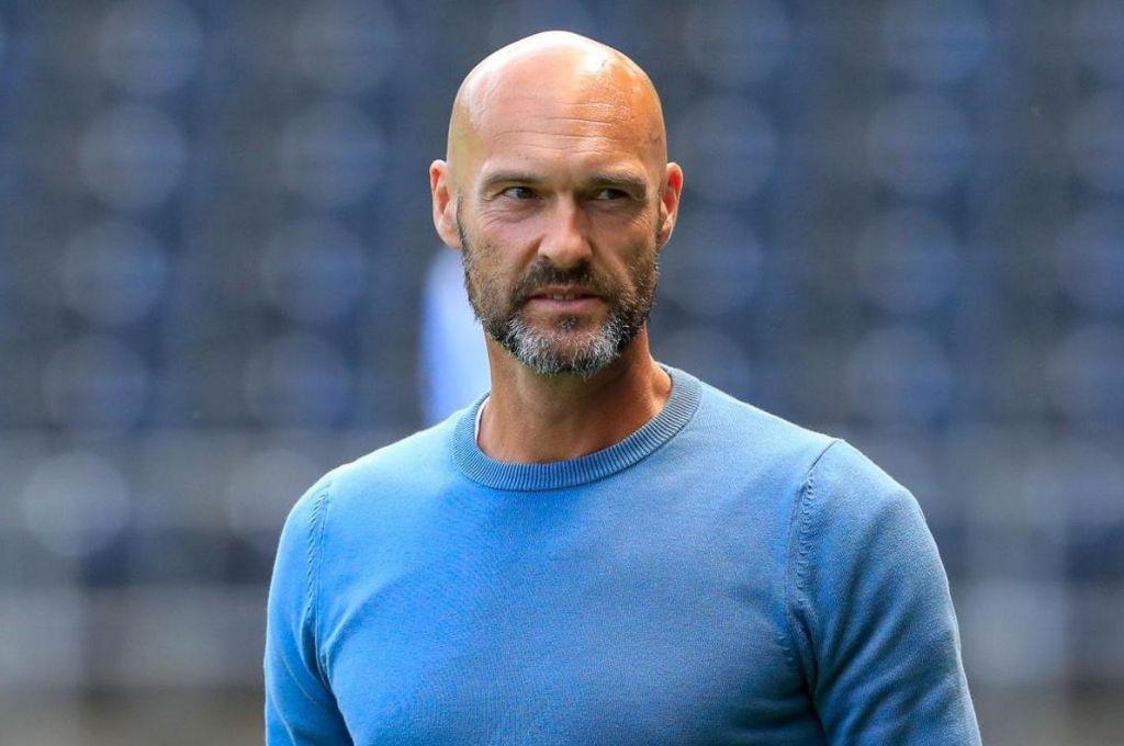 Renunció seguir dirigiendo en Inglaterra y ahora trabaja en un aeropuerto: la razón por la que tomó está decisión: Es un cambio radical