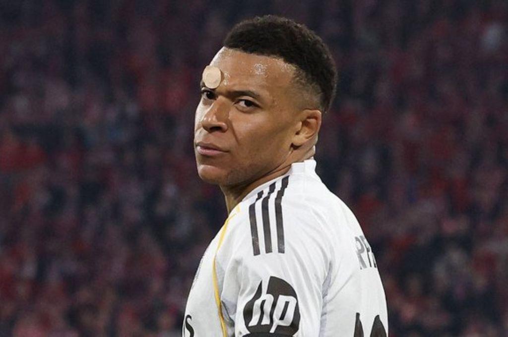 El entorno de Mbappé rompe su silencio, señala al Real Madrid como el responsable y Barcelona recibe la noticia