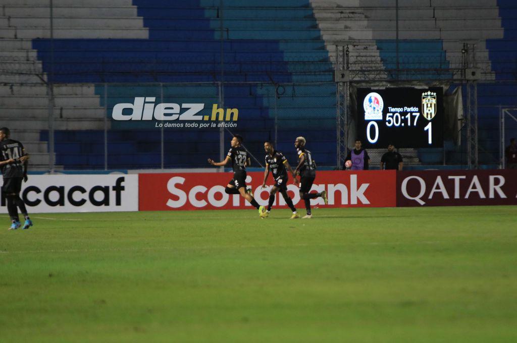 Fotos: La celebración de los panameños tras conseguir el empate en el Nacional y las caras largas en Olimpia