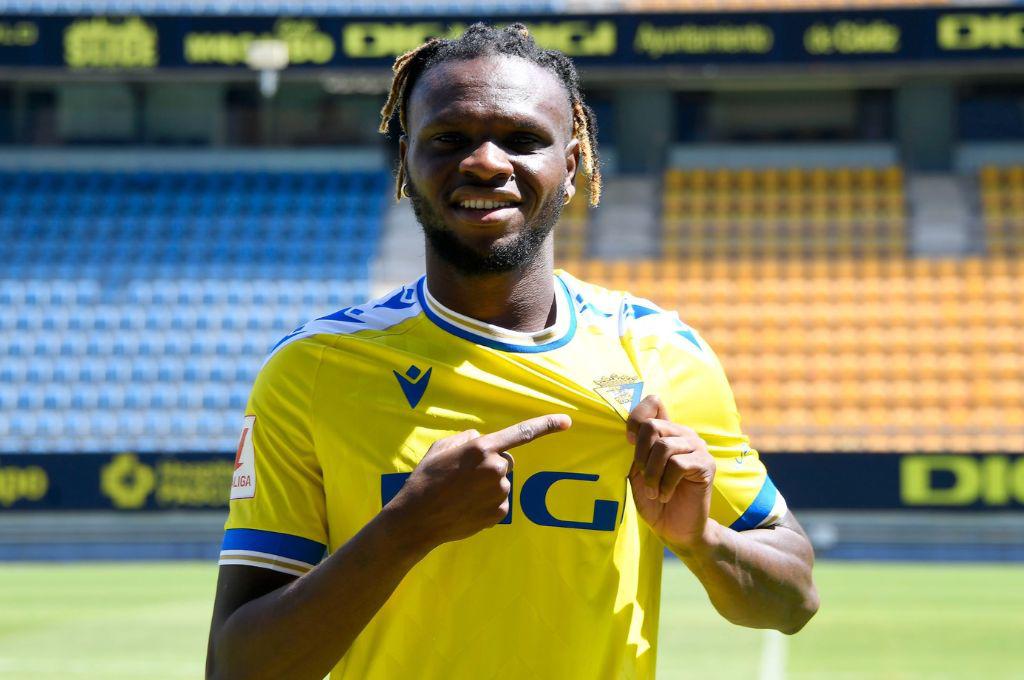 Cristiano Ronaldo tendría nueva dupla por 80 millones, Fabrizio Romano confirma el mexicano que iría al Milan y ex Barcelona al Leverkusen