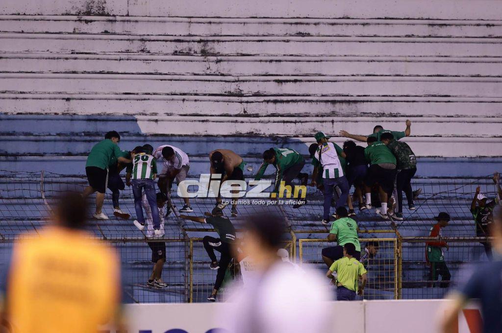 Las imágenes del caos en el Olímpico: Piedras, tres jugadores de Marathón se pusieron en riesgo ¿Y quién comenzó todo?