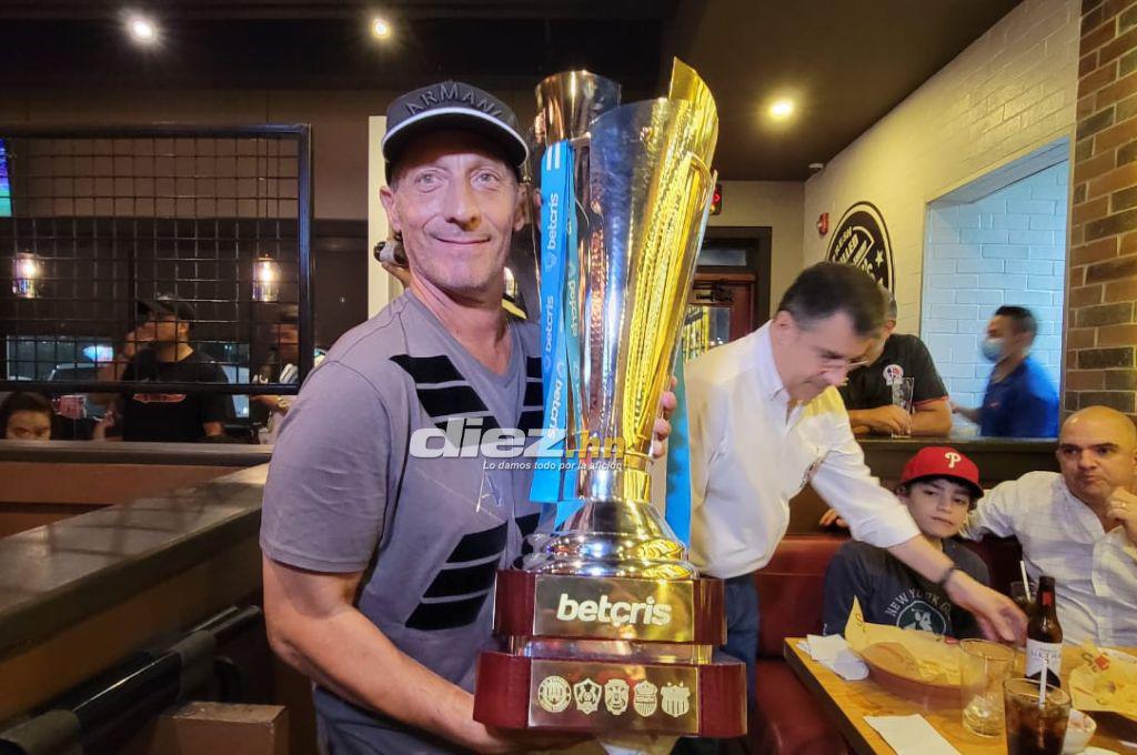 ¡Con tremenda alegría! Así fue la cena privada que tuvo el Olimpia tras la conquista de la Copa 36 ante los Potro de Olancho FC