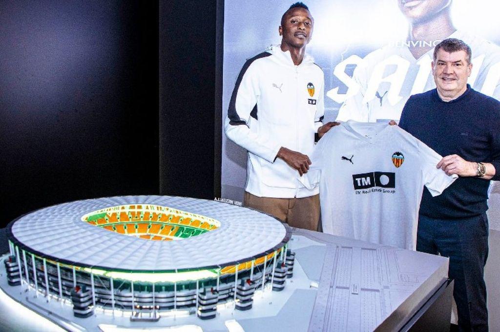 Messi tiene el reemplazo de Busquets, Real Madrid recibe oferta tentadora por Rüdiger y Barcelona confirma fichaje