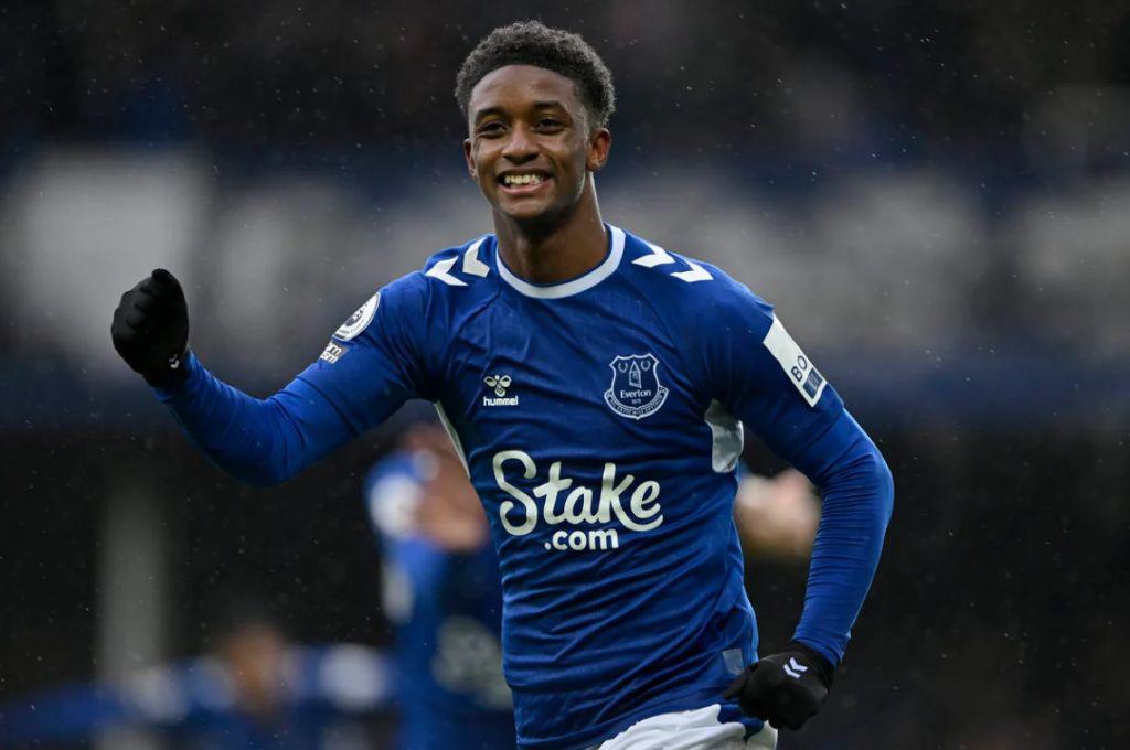 La nueva pareja de Mbappé en el PSG y el galo recibe nueva oferta, Liverpool le roba figura al City y amigo de Messi rumbo a Arabia