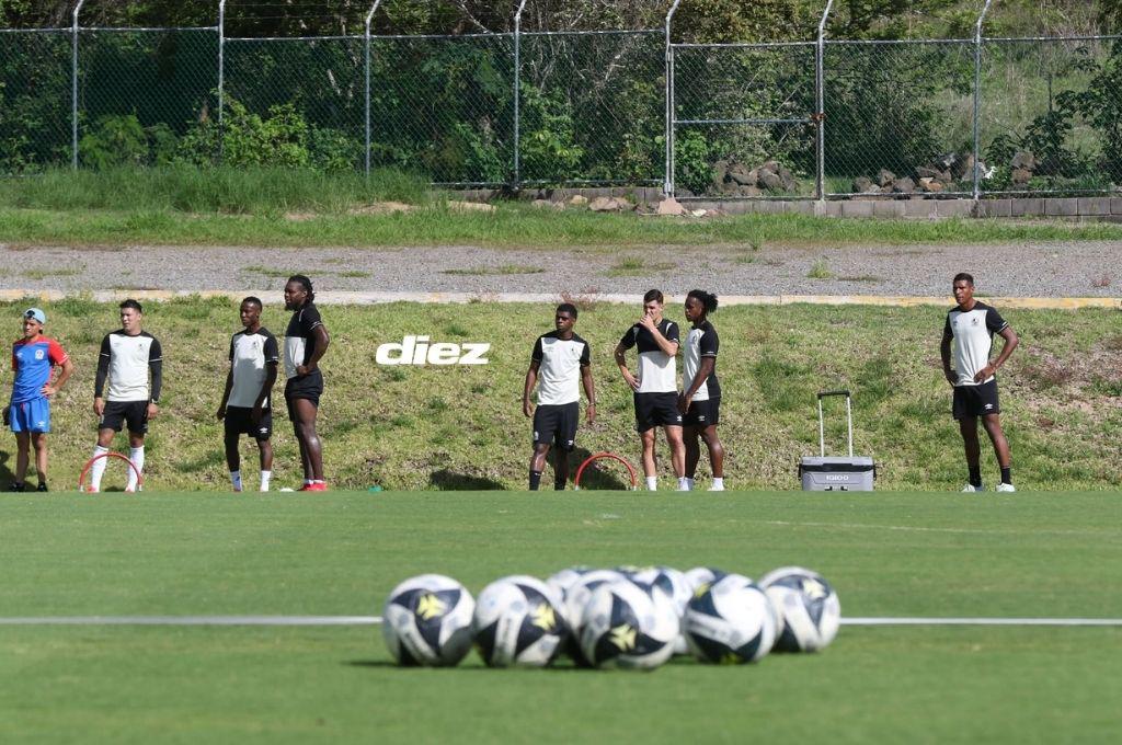 Olimpia sufrirá una baja, busca nuevo fichaje y Espinel le da la bienvenida; así fue el entreno del león previo al clásico con Motagua