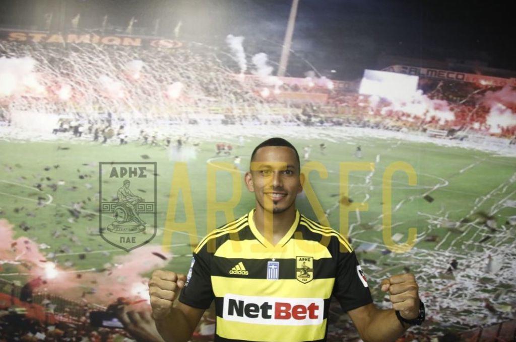 ¡En el Mar Egeo! Las primeras 24 horas de Edwin Rodríguez en el Aris de Grecia, la ciudad de sueños hechos realidad