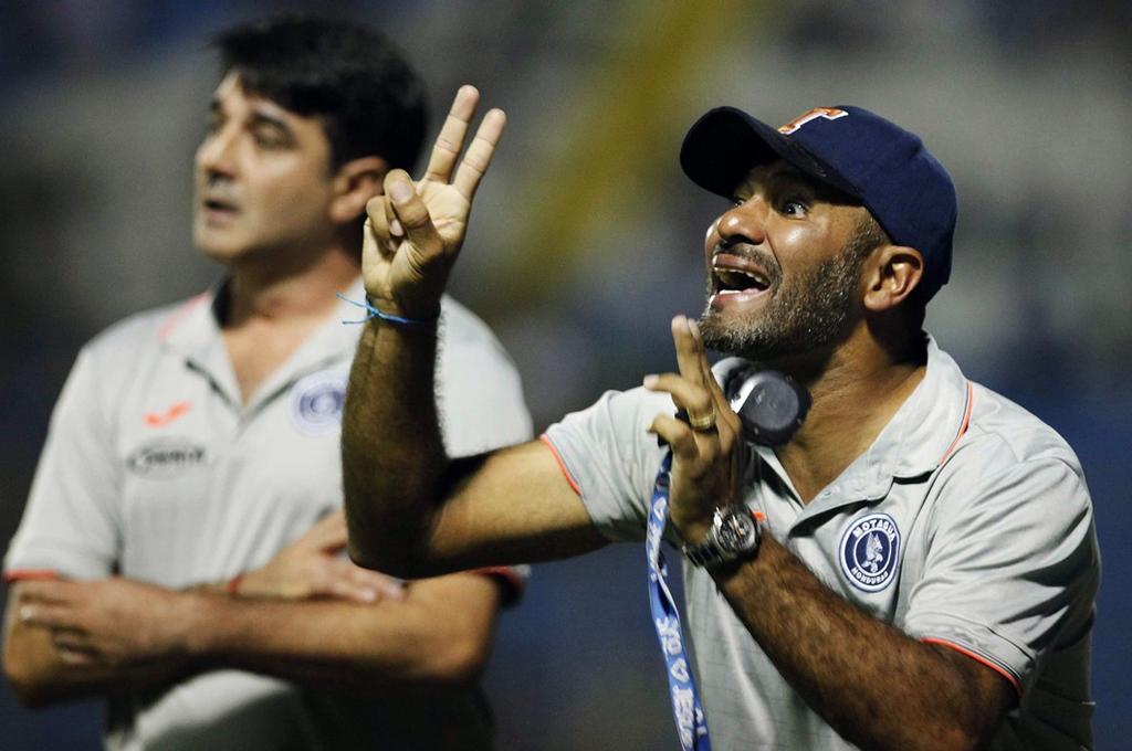 Ninrol Medina: “A los equipos les gusta tener asistentes que han pertenecido al club, quizá porque sale más barato. Ese círculo no me agrada”