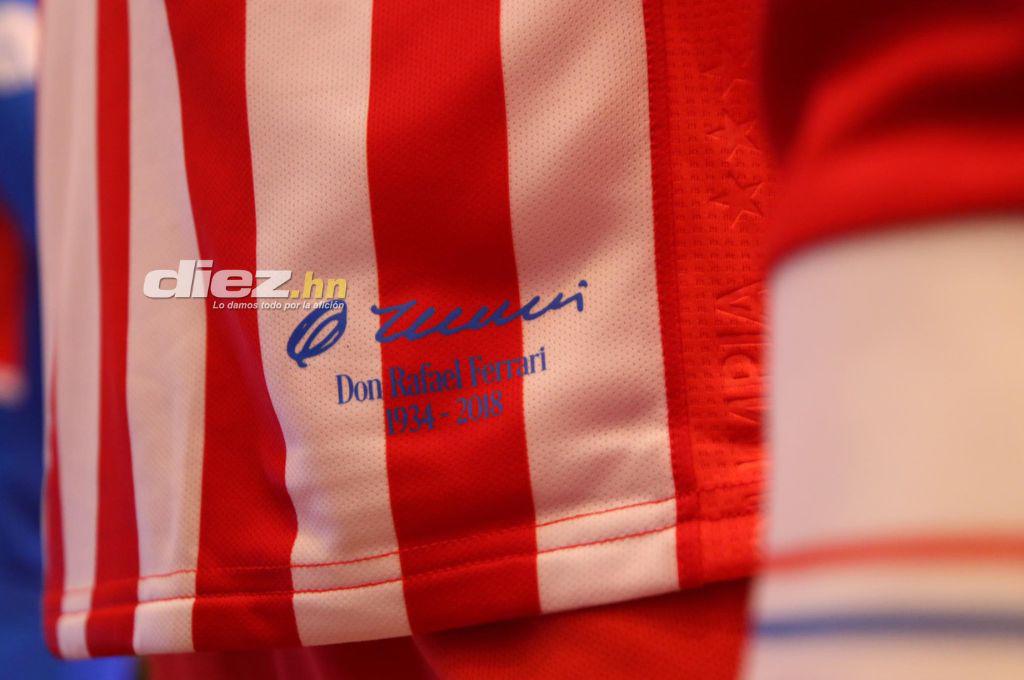 Así son las nuevas camisas del Olimpia: Homenaje a Rafael Ferrari, los detalles de lujo del diseño y su precio