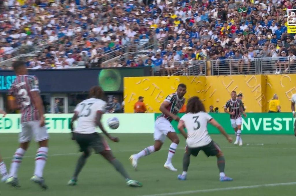 El polémico penal que el VAR no le pitó a Fluminense, el héroe inesperado del Chelsea y Cucurella hizo un milagro en la línea