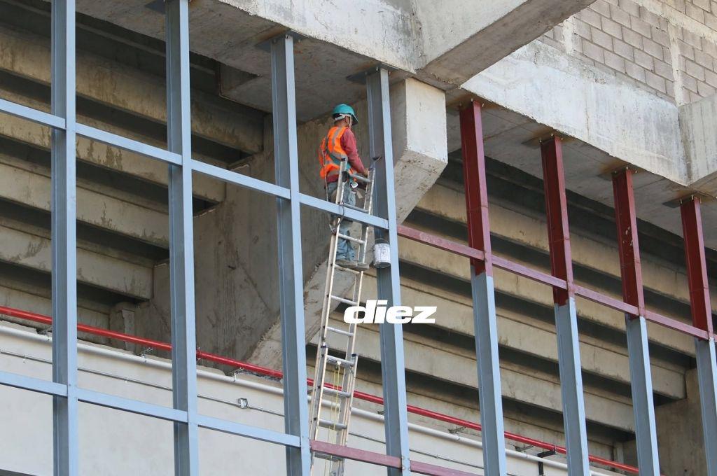 Luce impecable Estadio Nacional previo a la gran final Olimpia-Marathón; así pulen los últimos detalles en su gradería