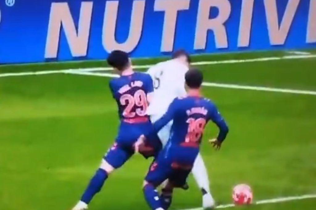 El árbitro y el VAR perdonaron al Real Madrid de una roja, los penales que no fueron sancionados y la noche mágica de Mbappé