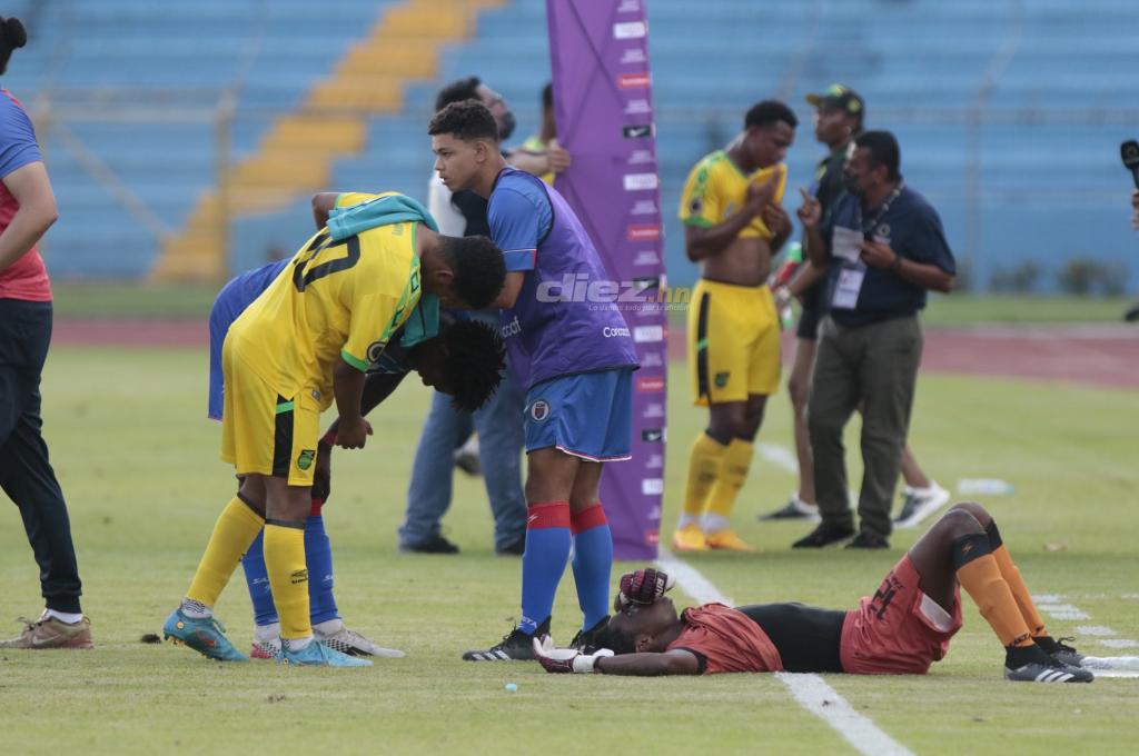 NO SE VIO EN TV: La burla del portero de Guatemala, el júbilo chapín tras dar la sorpresa y así festejaron en el camerino