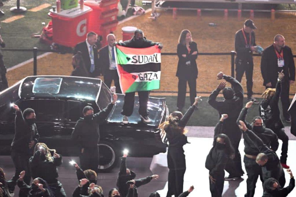 Trump se burló de Taylor Swift, el artista que fue detenido en el show de medio tiempo y lo que hizo Messi en el Super Bowl 2025