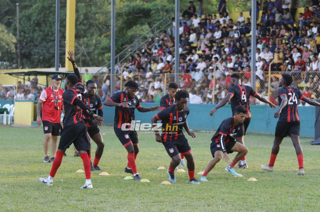 ¿Qué pasará con el Vida? Jugadores y cuerpo técnico fueron sorprendidos, amistoso y la visita especial que tuvieron