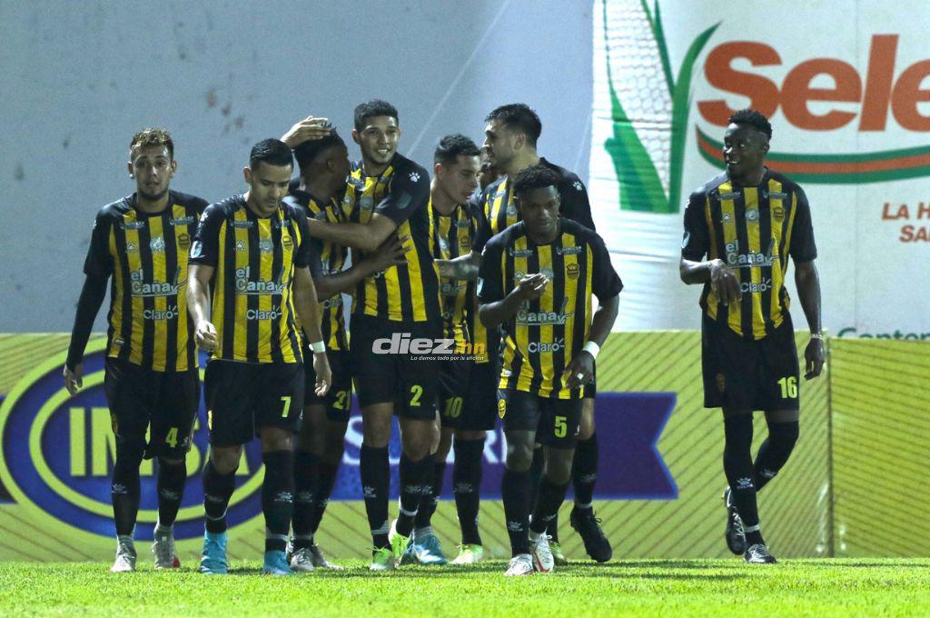 NO SE VIO EN TV: Las selfies del “Toro” Benguché, el detalle con los tacos del debutante Francisco Martínez y el enfado de Manolo Keosseián