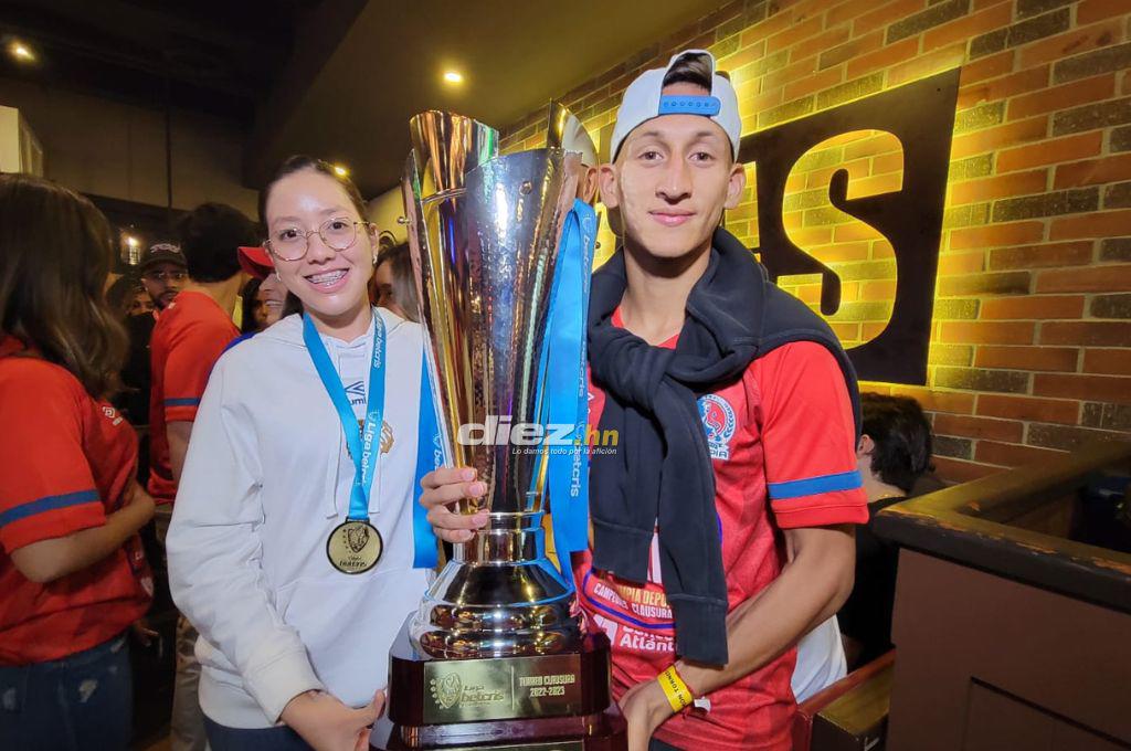 ¡Con tremenda alegría! Así fue la cena privada que tuvo el Olimpia tras la conquista de la Copa 36 ante los Potro de Olancho FC